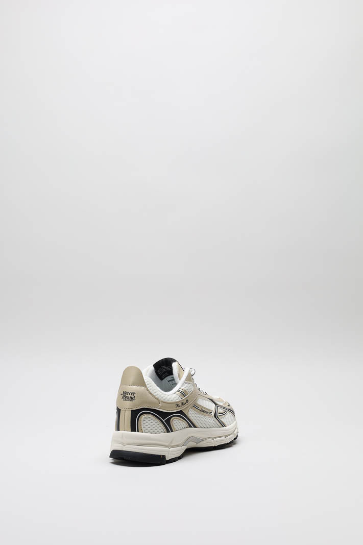 zoom in on Goud Sneaker image Goud Sneaker image