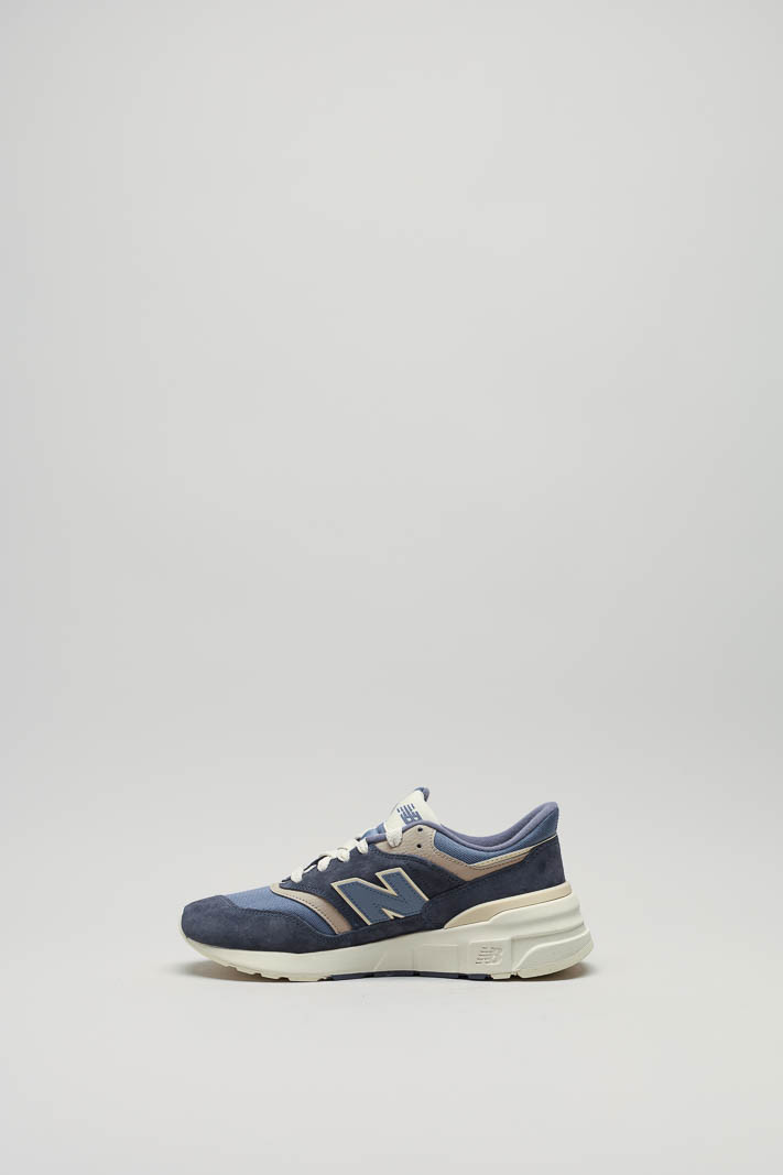 zoom in on Blauw Sneaker image Blauw Sneaker image
