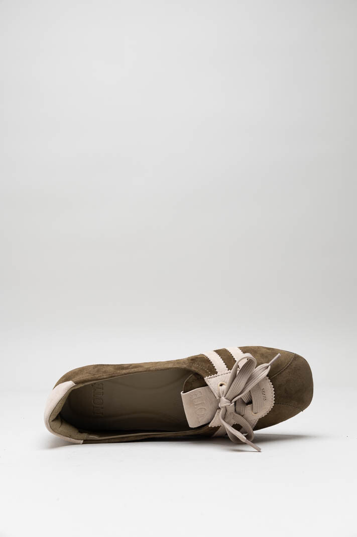 Donkerbruin Ballerina image