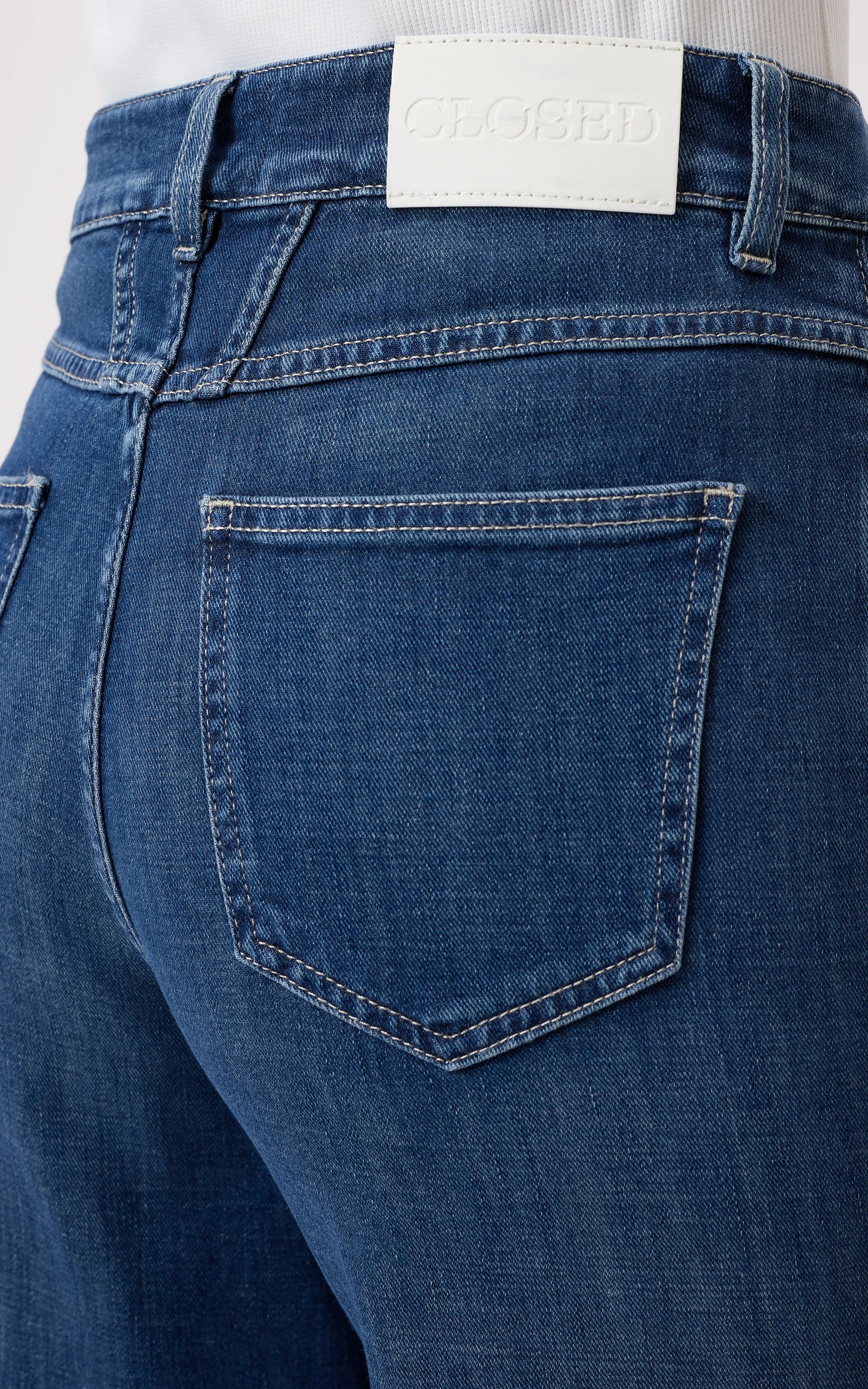 zoom in on Jeans Broek image Jeans Broek image