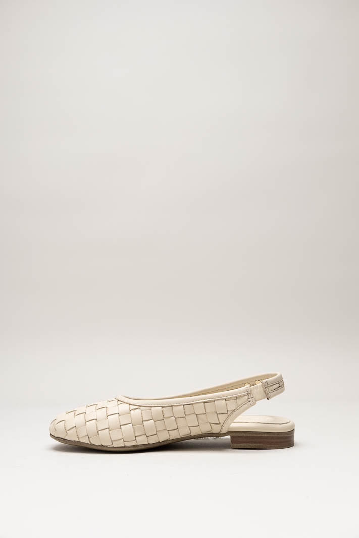 Ecru Ballerina image
