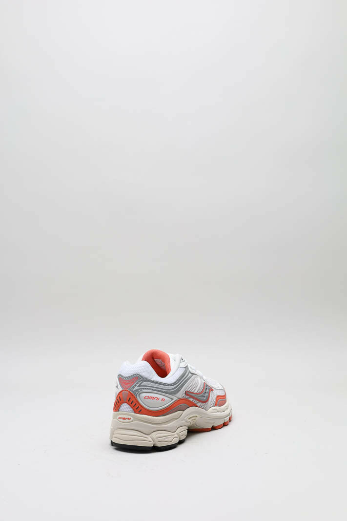 zoom in on Wit Sneaker image Wit Sneaker image