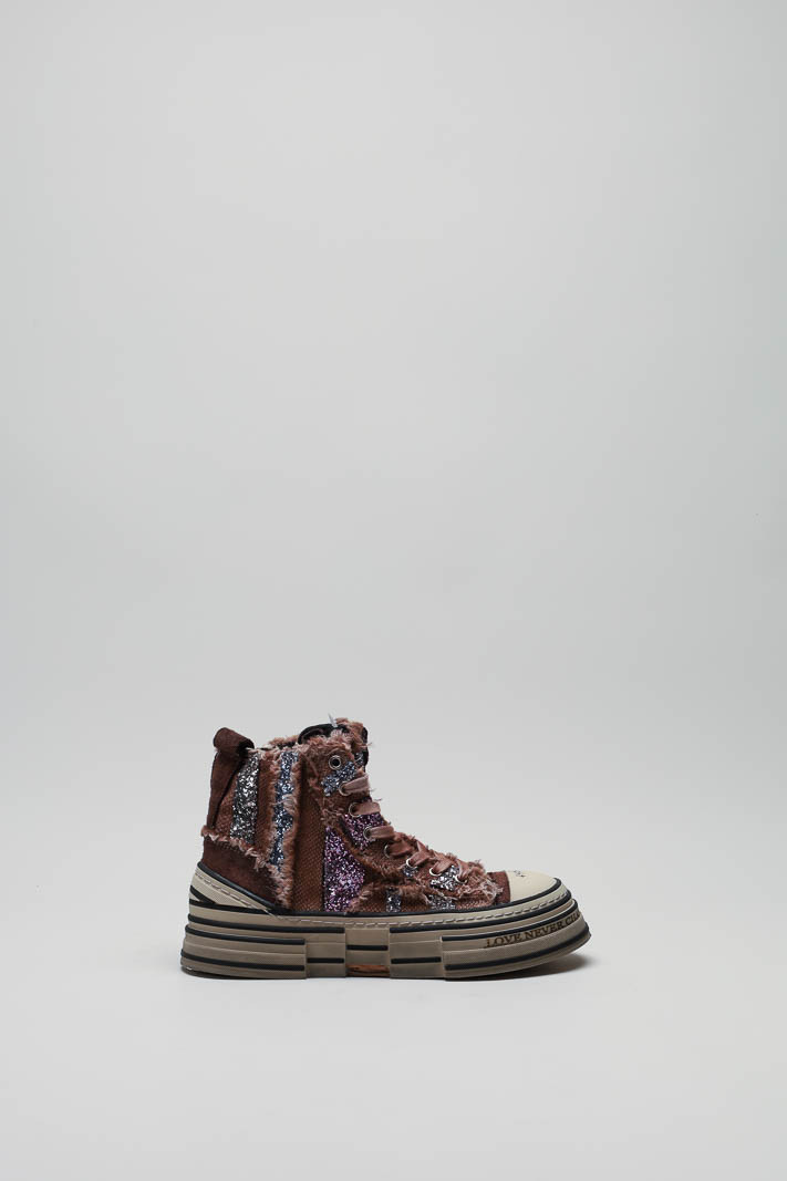 Bruin Sneaker