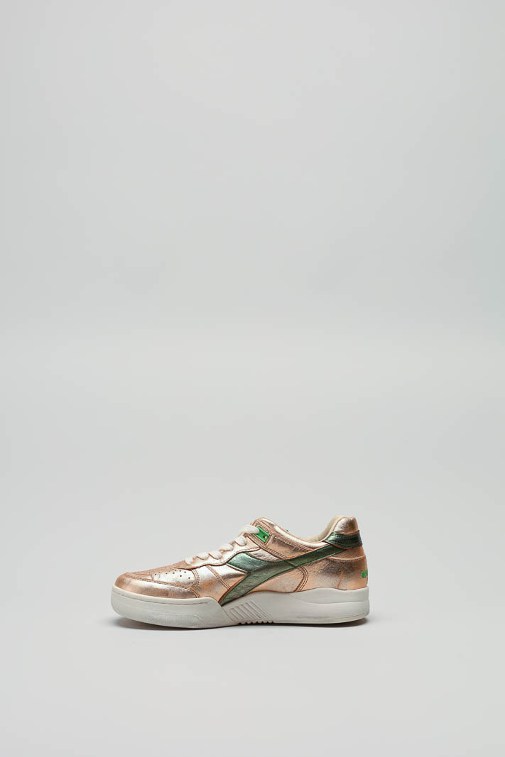 zoom in on Goud Sneaker image Goud Sneaker image