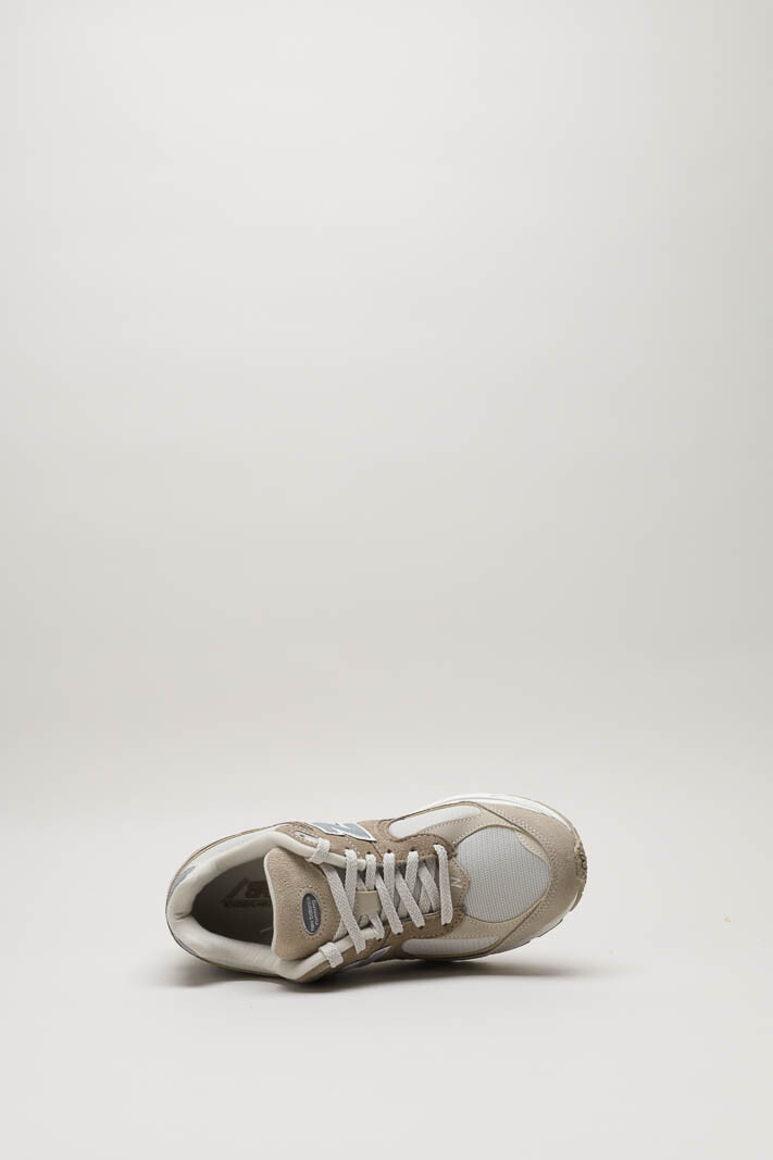 Beige Sneaker image