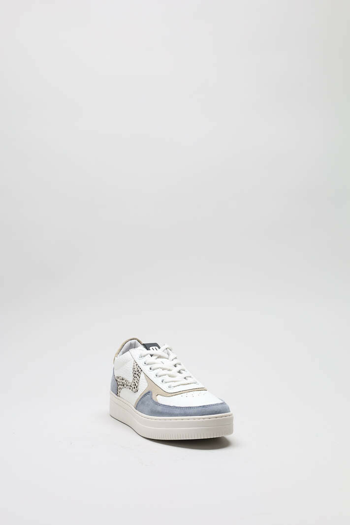 zoom in on Wit Sneaker image Wit Sneaker image