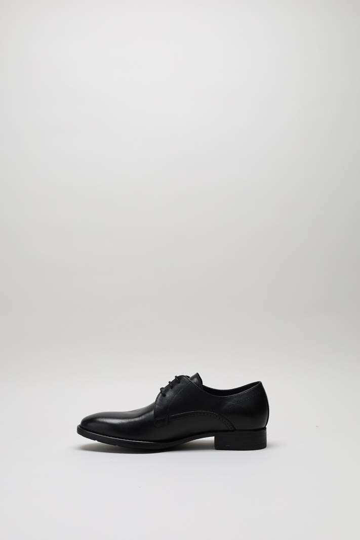 zoom in on Zwart Veterschoen image Zwart Veterschoen image
