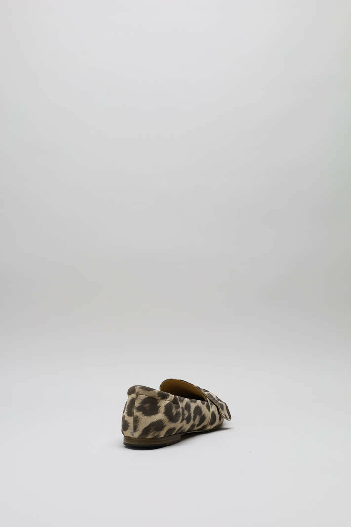 zoom in on Beige Mocassin image Beige Mocassin image
