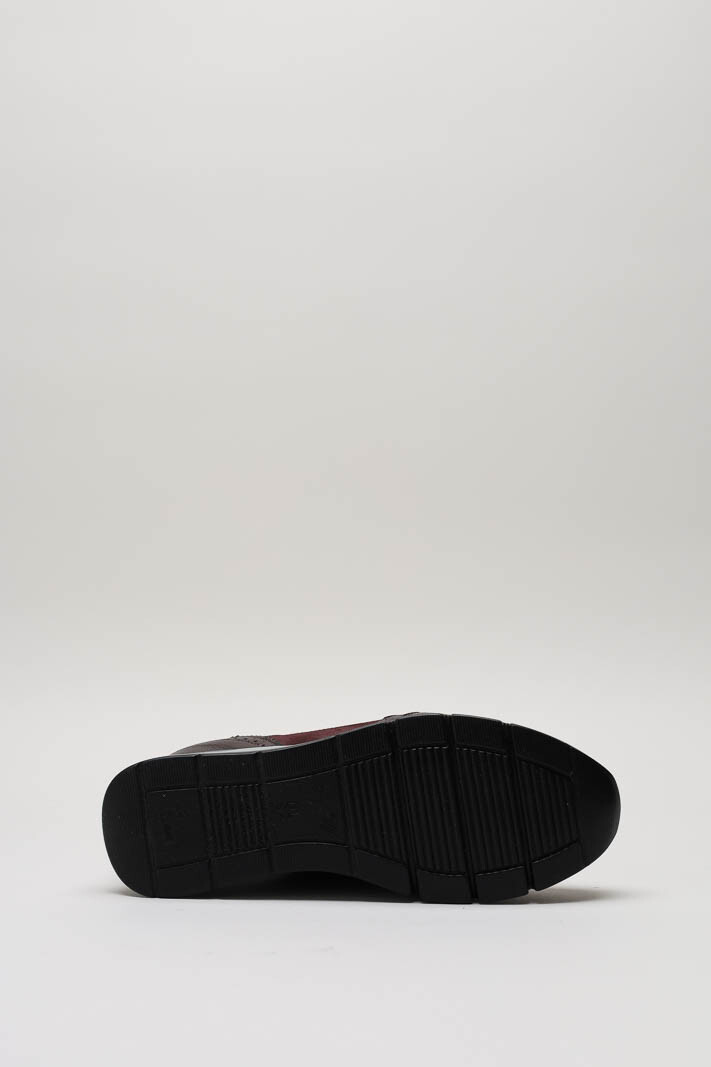 zoom in on Bordeaux Sneaker image Bordeaux Sneaker image