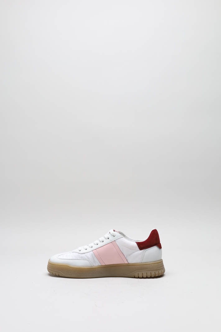 zoom in on Wit Sneaker image Wit Sneaker image