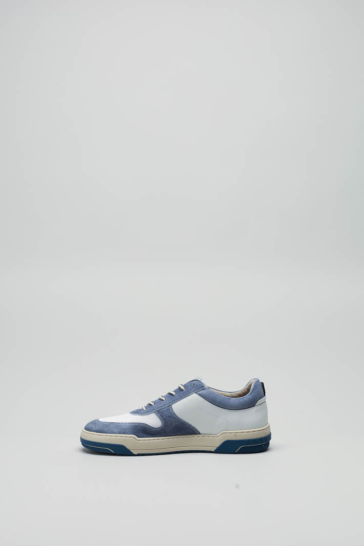 zoom in on Blauw Sneaker image Blauw Sneaker image