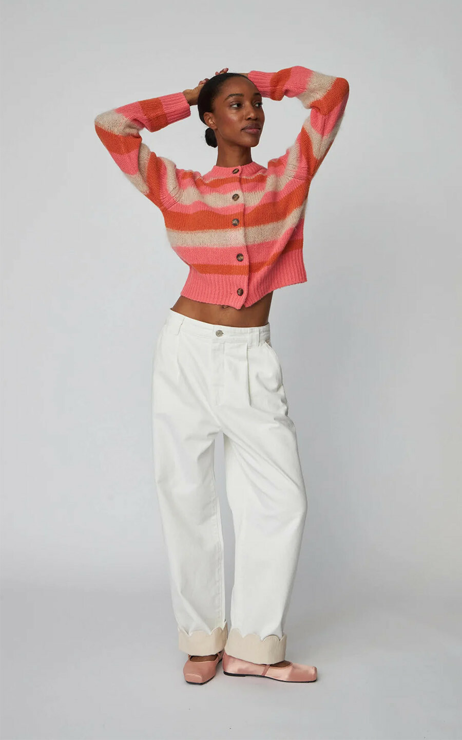 zoom in on Ecru Broek image Ecru Broek image