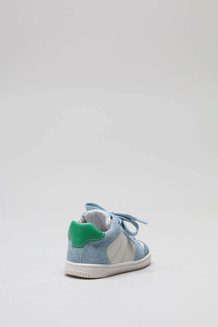 zoom in on Blauw Sneaker image Blauw Sneaker image
