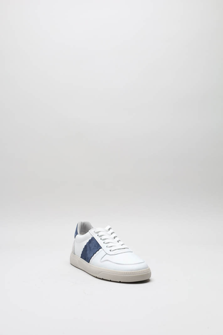 zoom in on Wit Sneaker image Wit Sneaker image