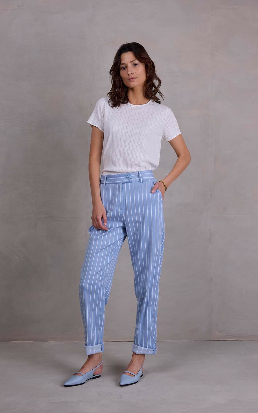 zoom in on Blauw Broek image Blauw Broek image