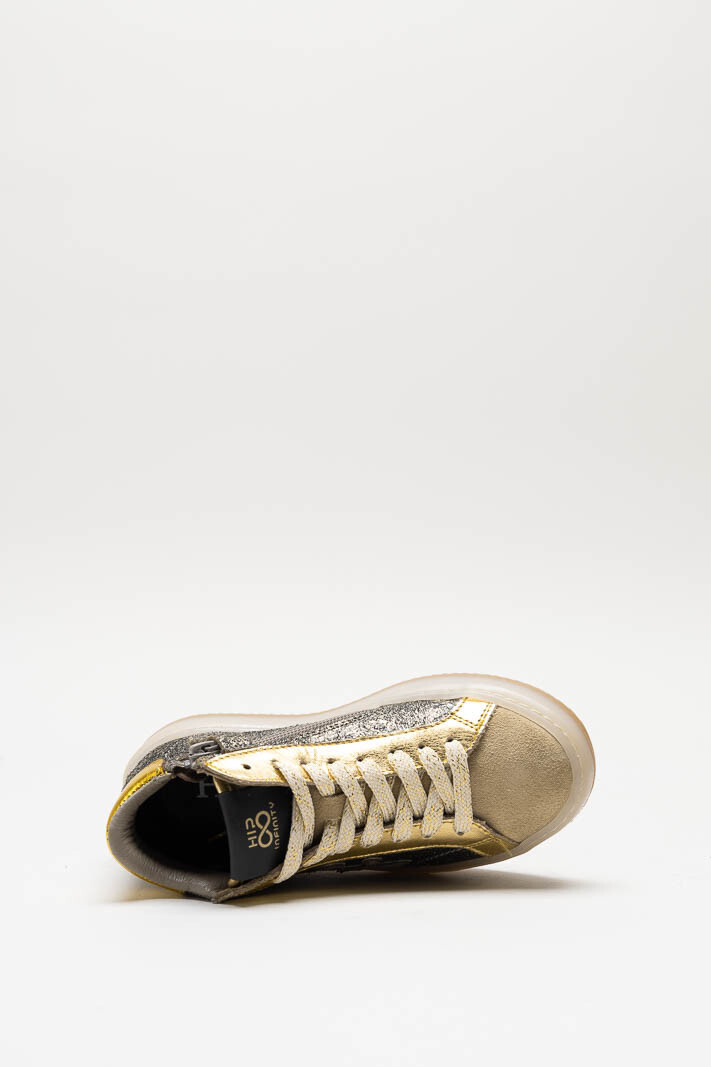 zoom in on Goud Sneaker image Goud Sneaker image