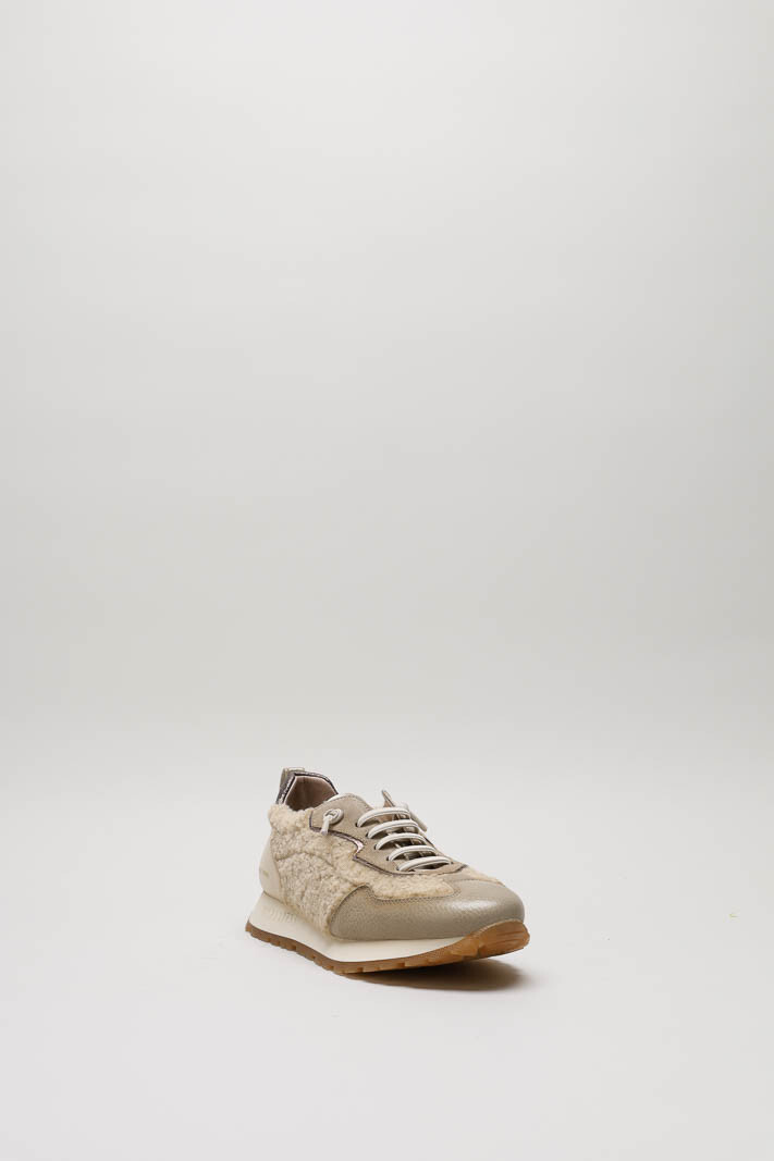 Beige Sneaker