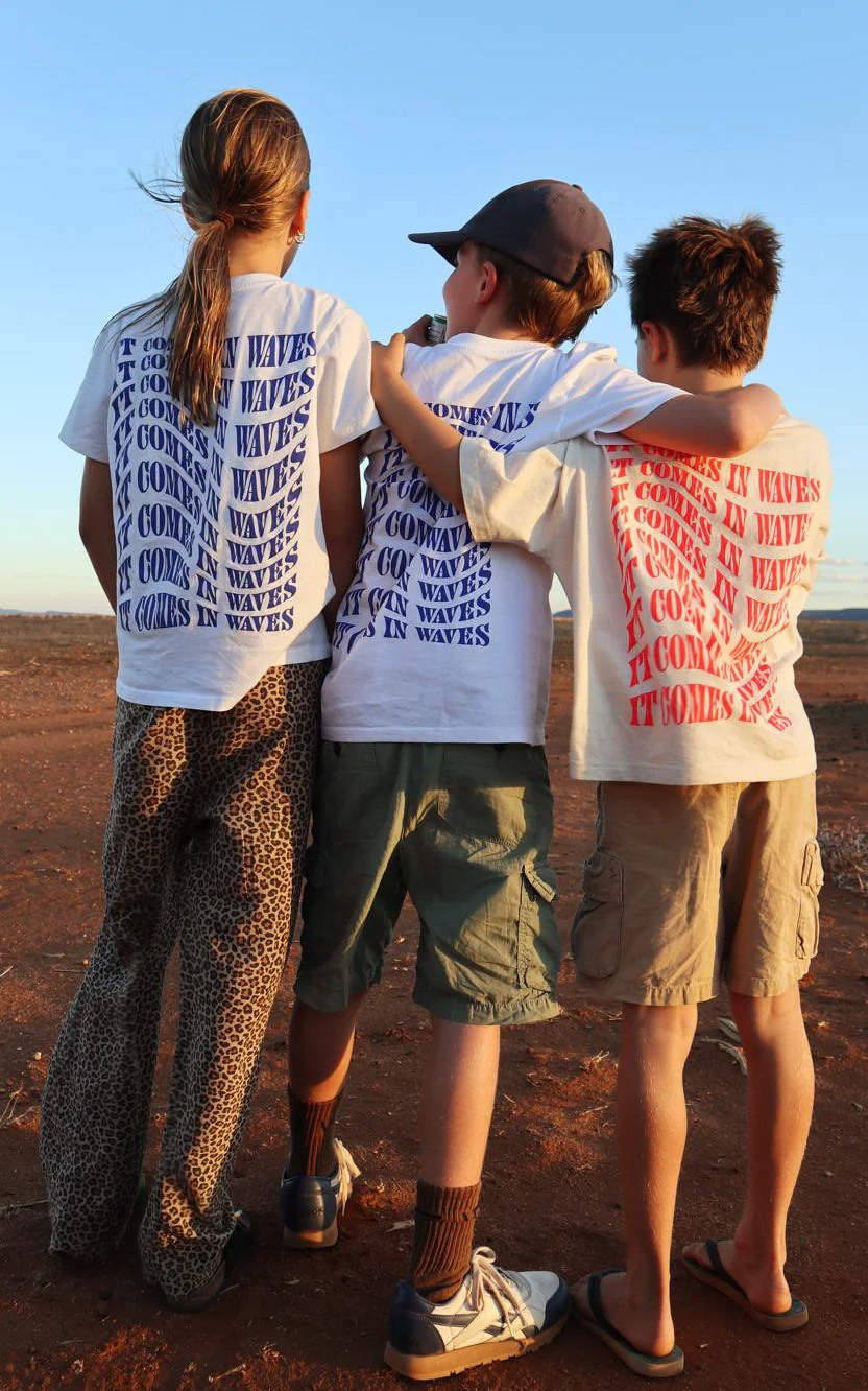 zoom in on Creme T-shirt/top image Creme T-shirt/top image