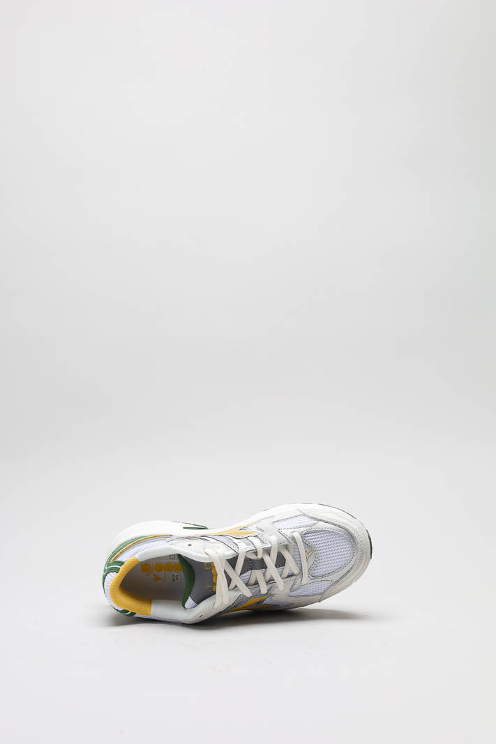zoom in on Geel Sneaker image Geel Sneaker image