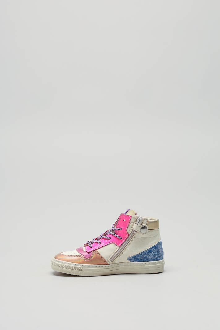 zoom in on Roze Sneaker image Roze Sneaker image