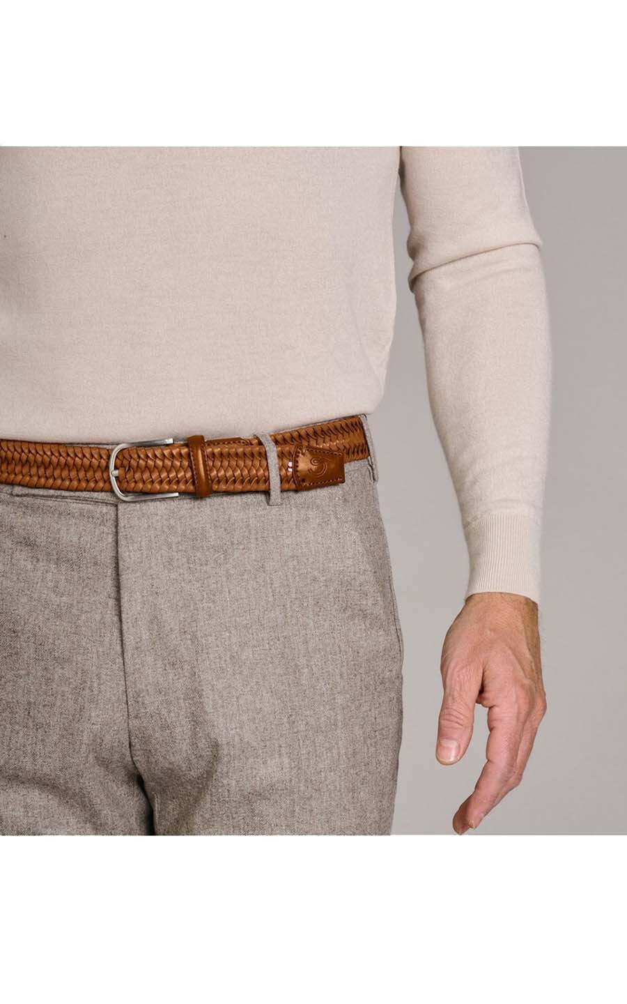 zoom in on Camel Riem image Camel Riem image