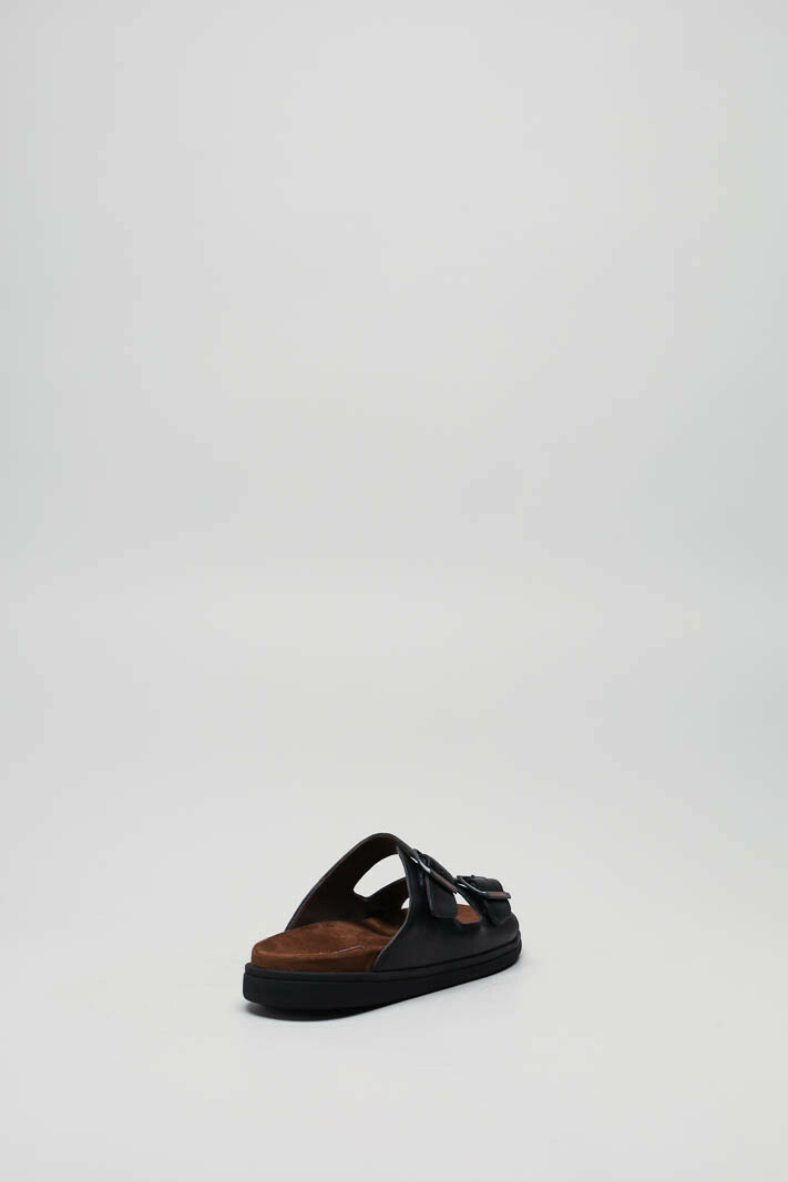 zoom in on Zwart Slipper image Zwart Slipper image