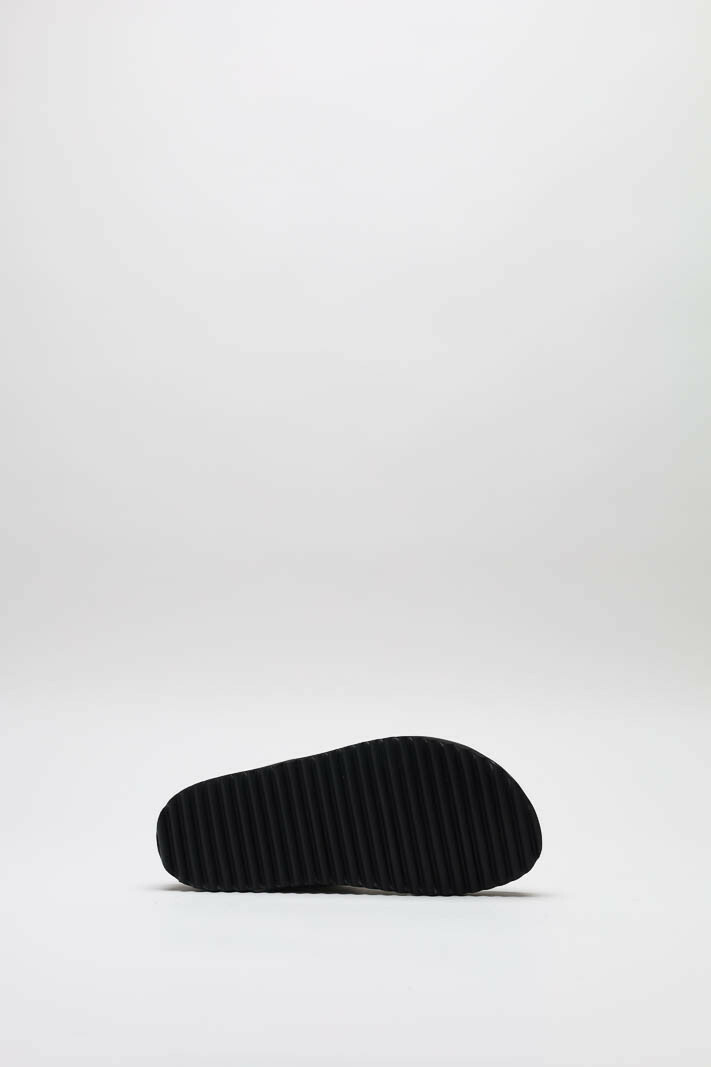 zoom in on Wit Slipper image Wit Slipper image