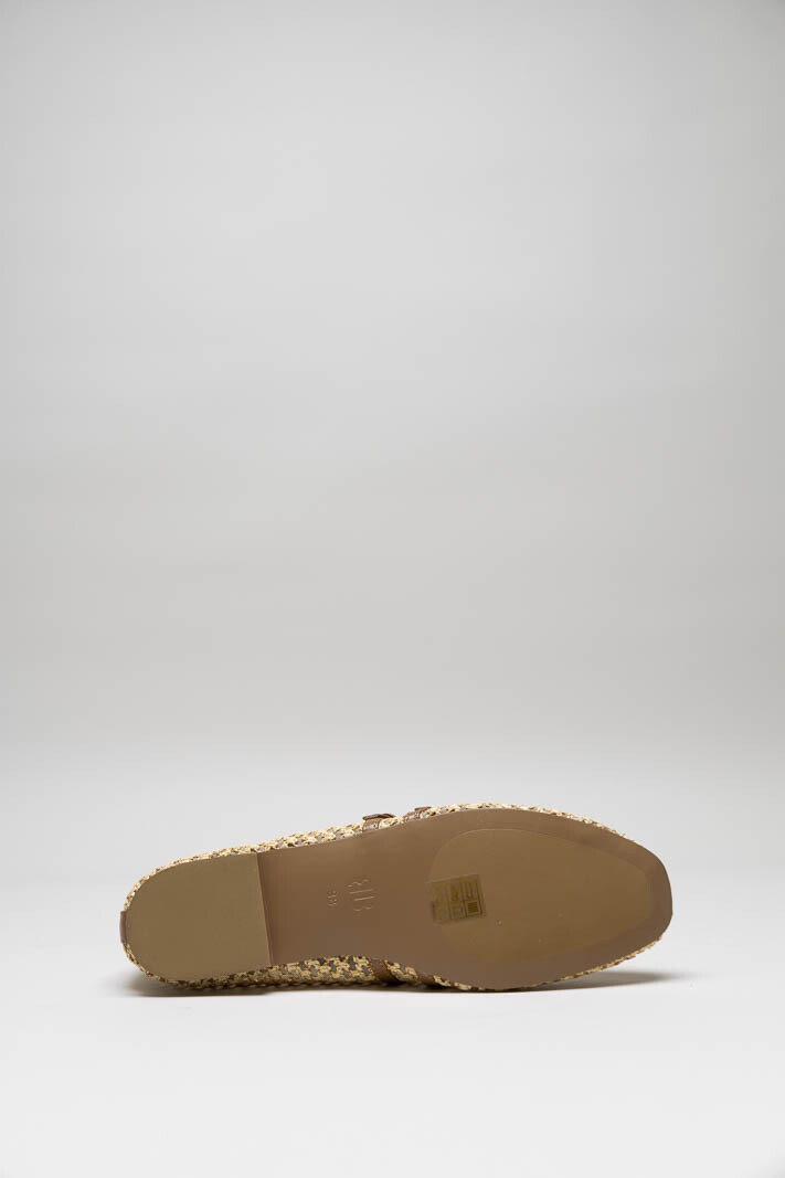 Beige Ballerina image