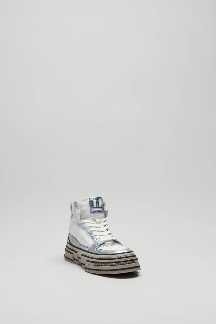 zoom in on Wit Sneaker image Wit Sneaker image