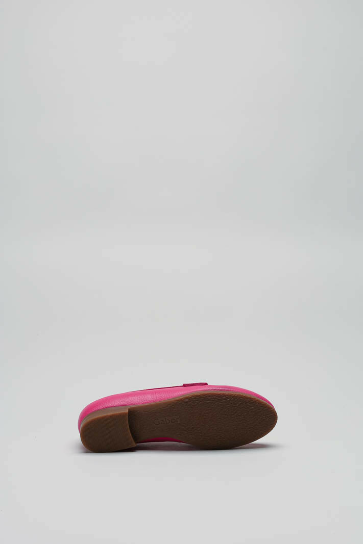 zoom in on Fuchsia Mocassin image Fuchsia Mocassin image