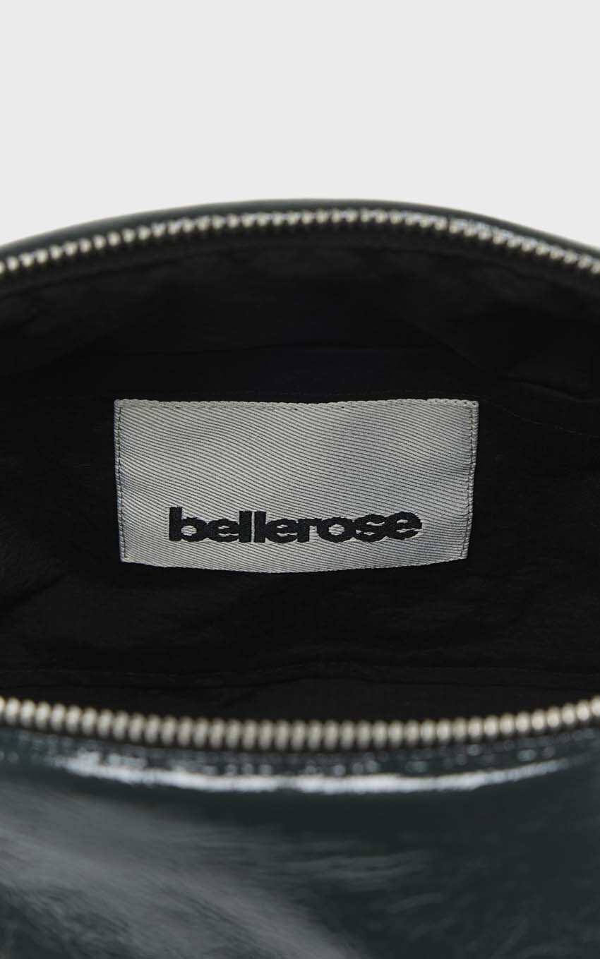 Groen Cross body image