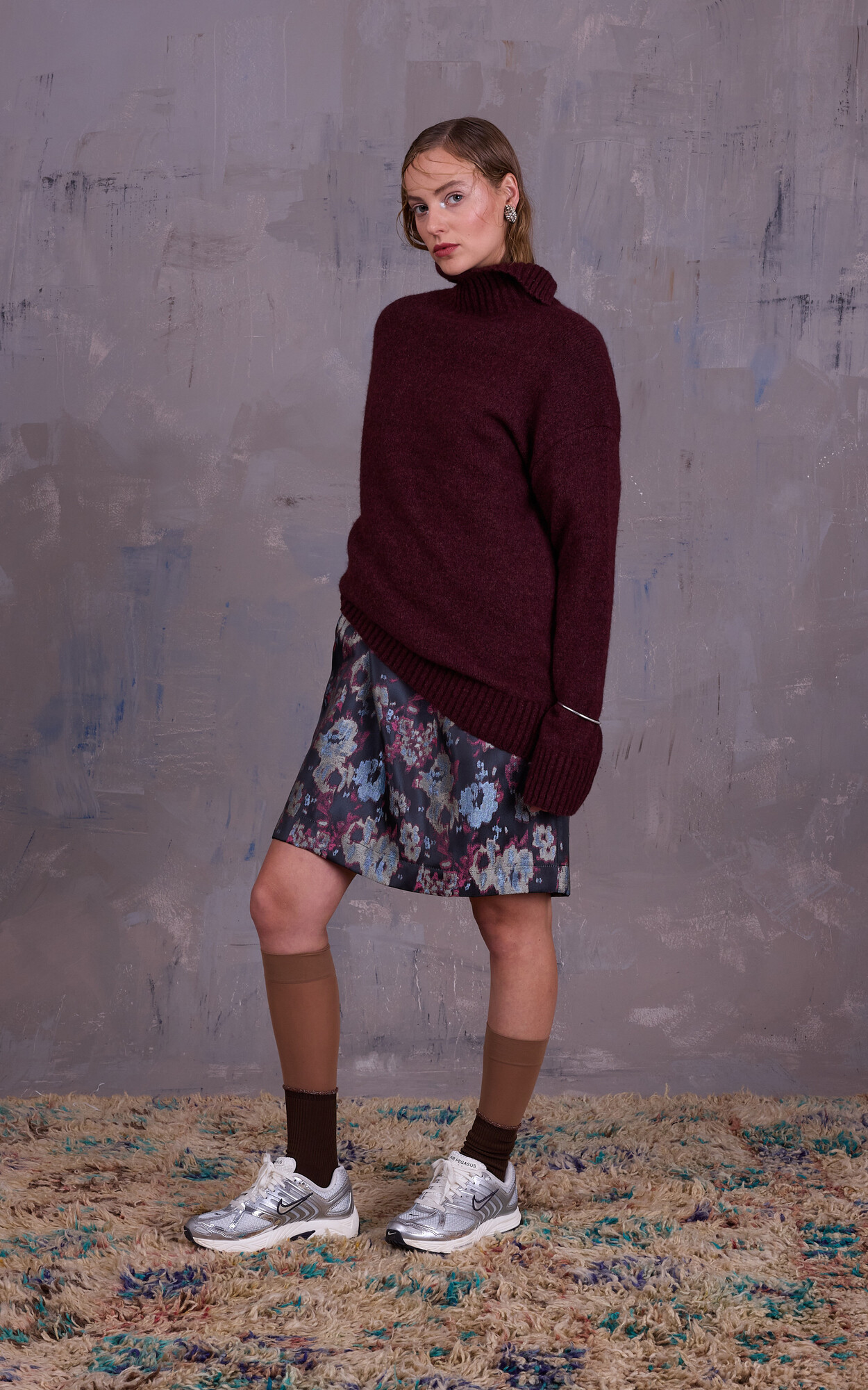 zoom in on Bordeaux Sweater/trui image Bordeaux Sweater/trui image