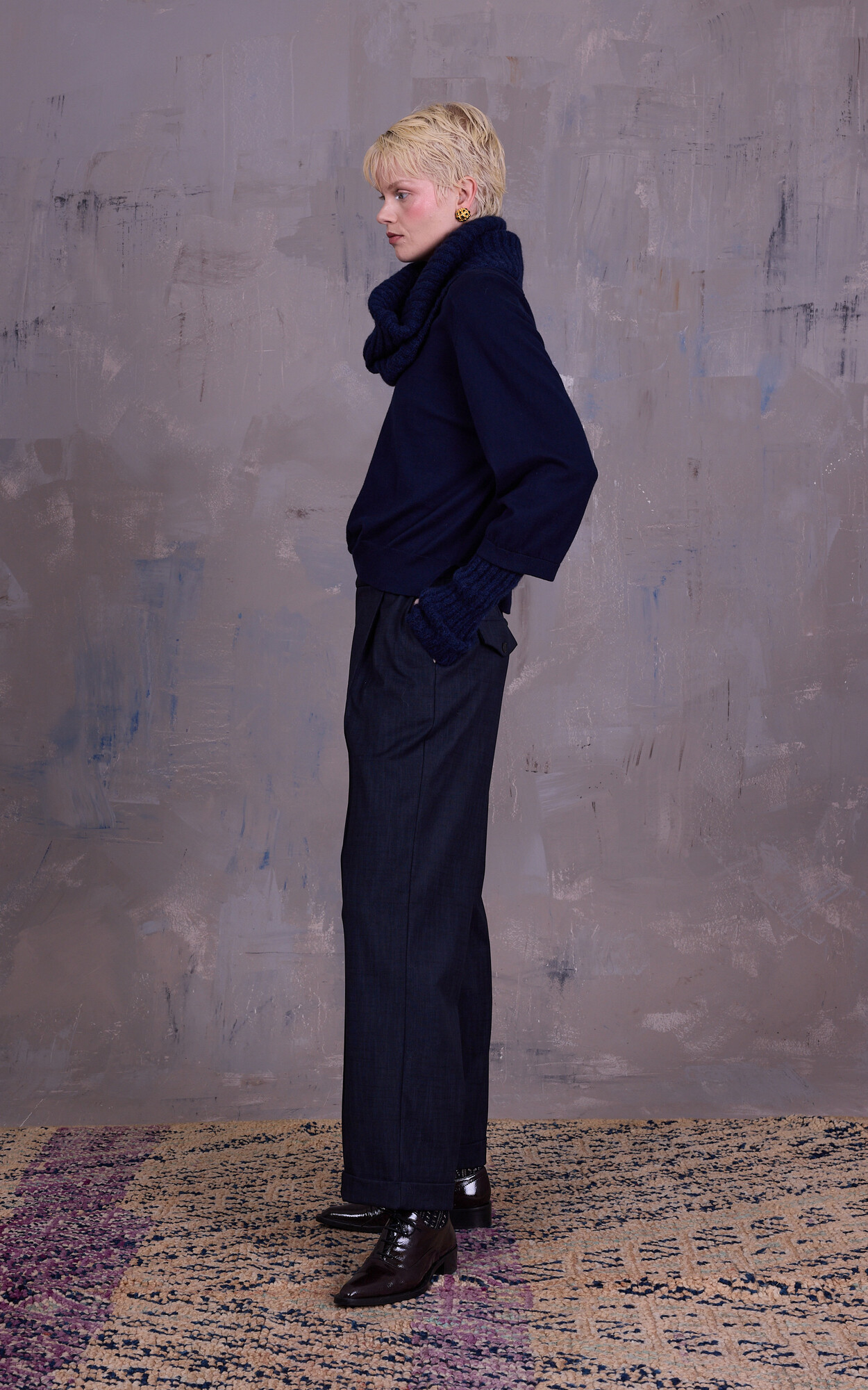 zoom in on Donkerblauw Sweater/trui image Donkerblauw Sweater/trui image