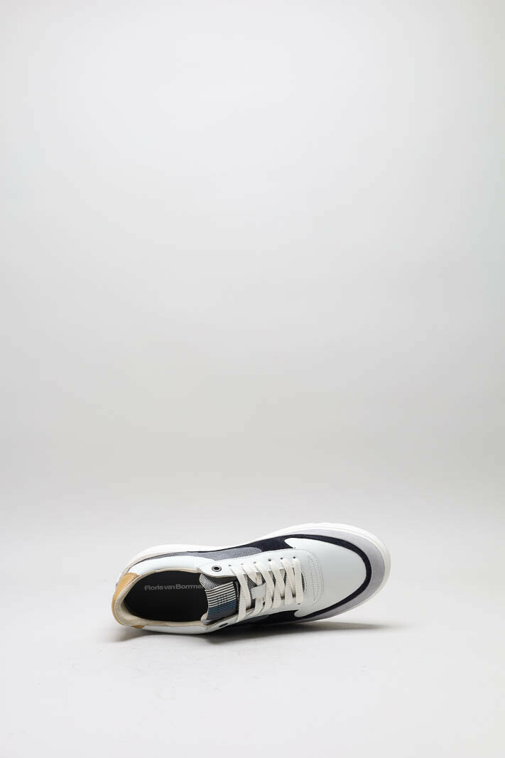 zoom in on Lichtblauw Sneaker image Lichtblauw Sneaker image