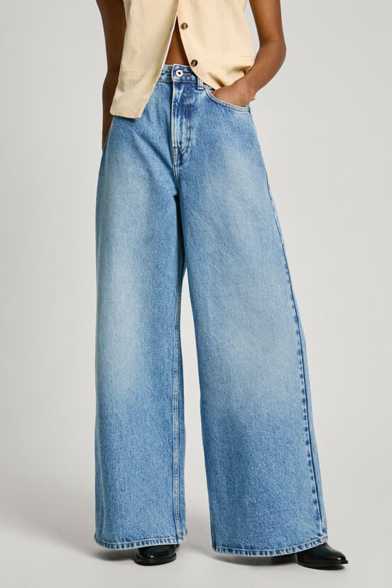 zoom in on Blauw Broek image Blauw Broek image