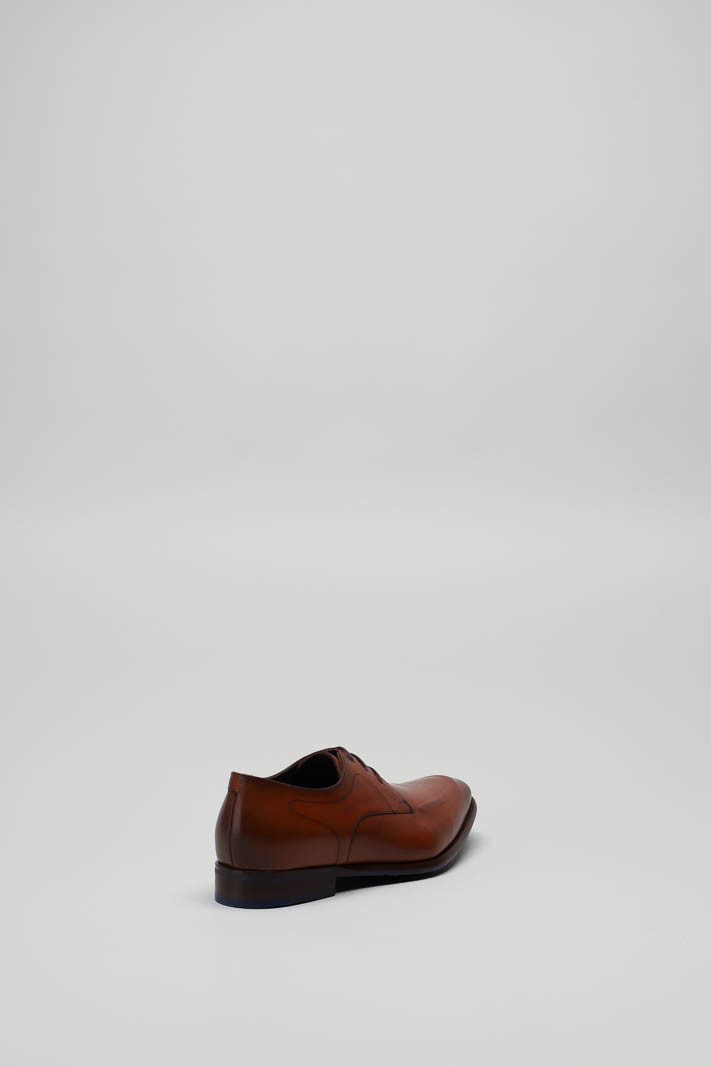 zoom in on Cognac Veterschoen image Cognac Veterschoen image