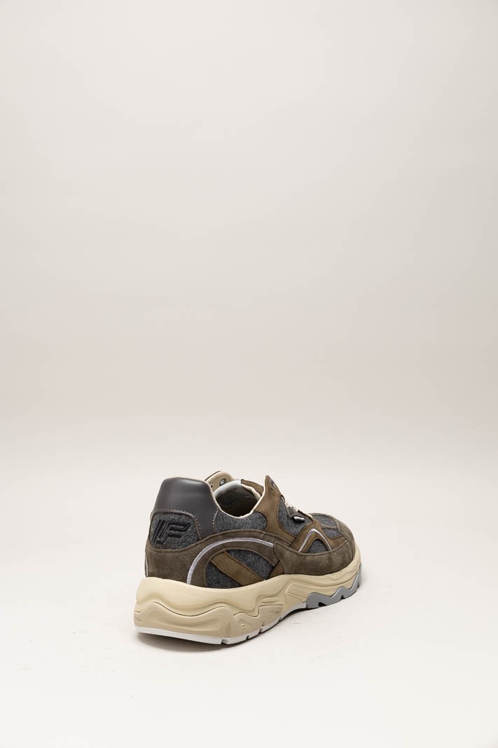 Bruin Sneaker image