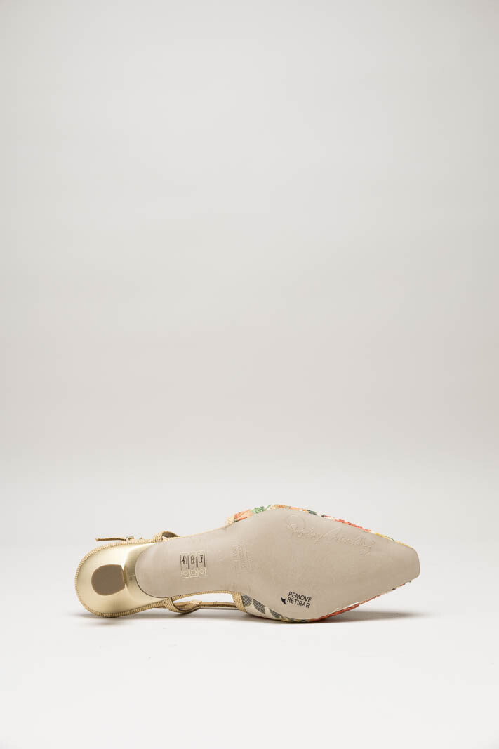 Beige Pump image