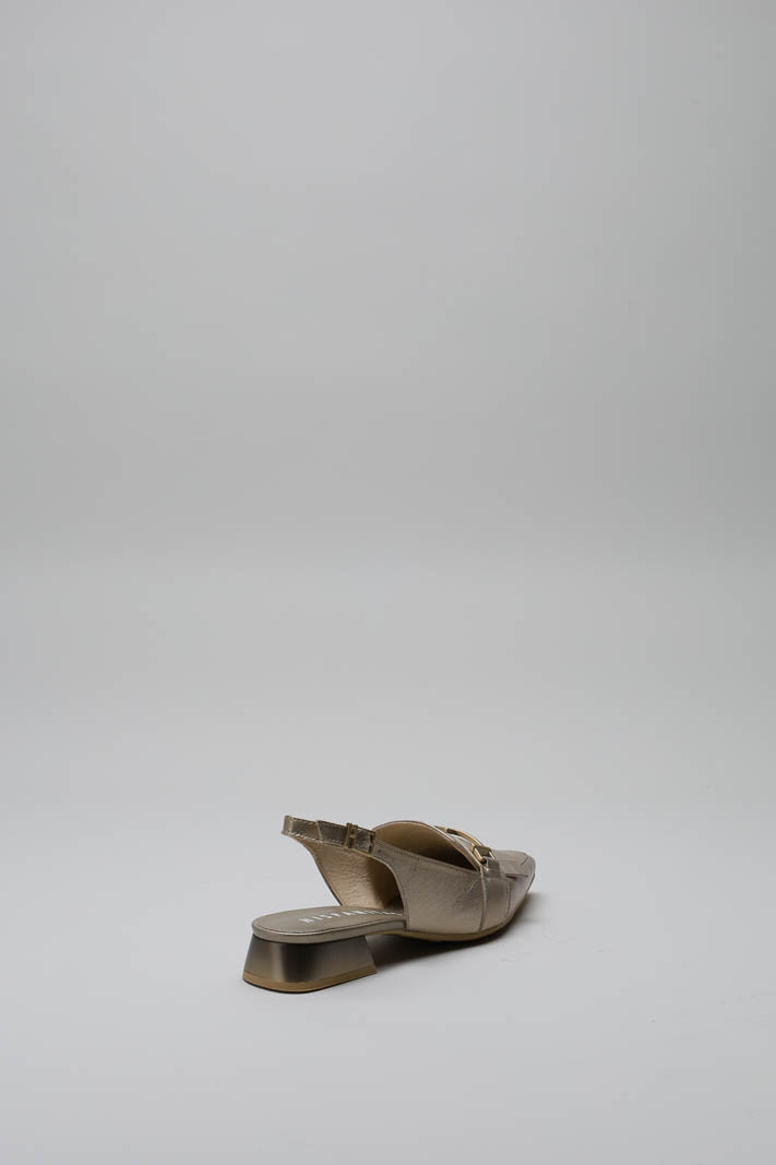 zoom in on Goud Mocassin image Goud Mocassin image