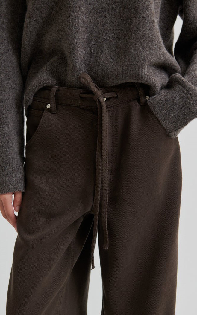 zoom in on Bruin Broek image Bruin Broek image