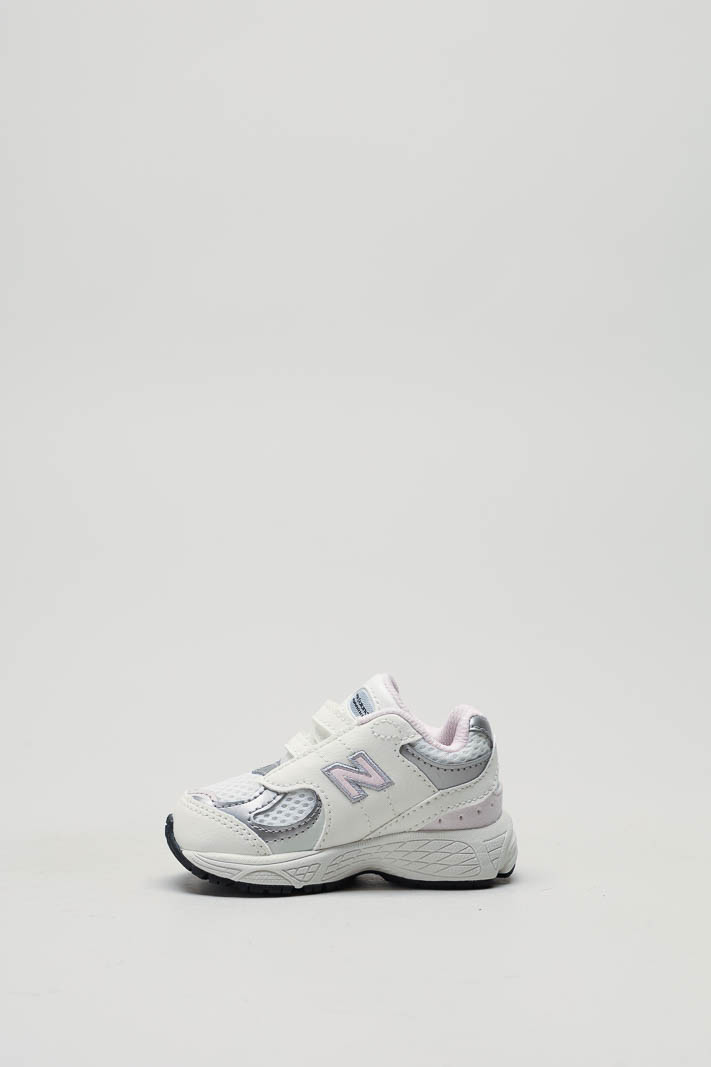 zoom in on Wit Sneaker image Wit Sneaker image