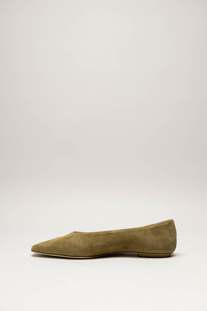 Kaki Ballerina image