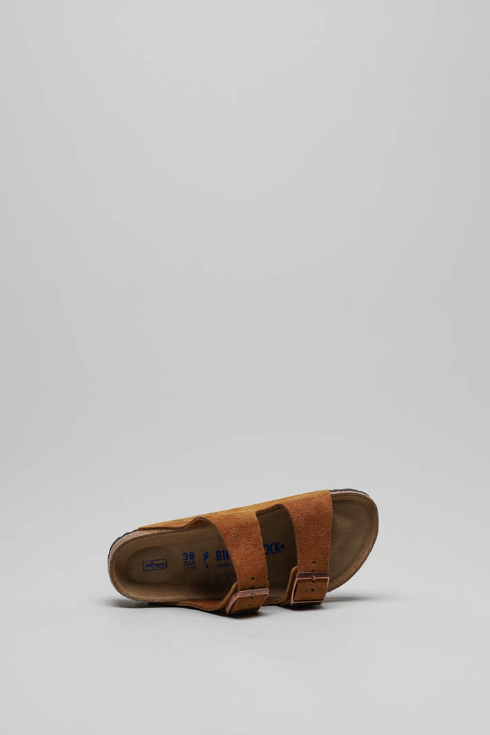 zoom in on Roestbruin Slipper image Roestbruin Slipper image