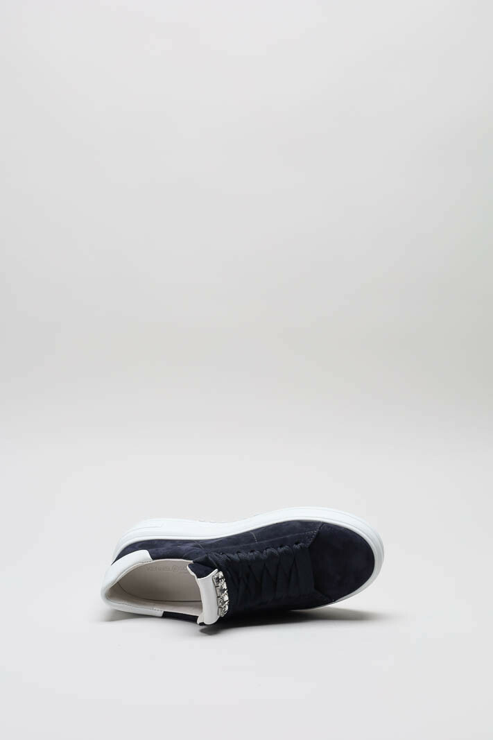 zoom in on Donkerblauw Sneaker image Donkerblauw Sneaker image