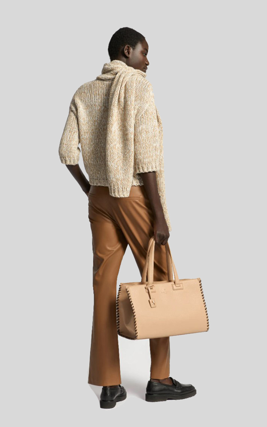 zoom in on Beige Sweater/trui image Beige Sweater/trui image