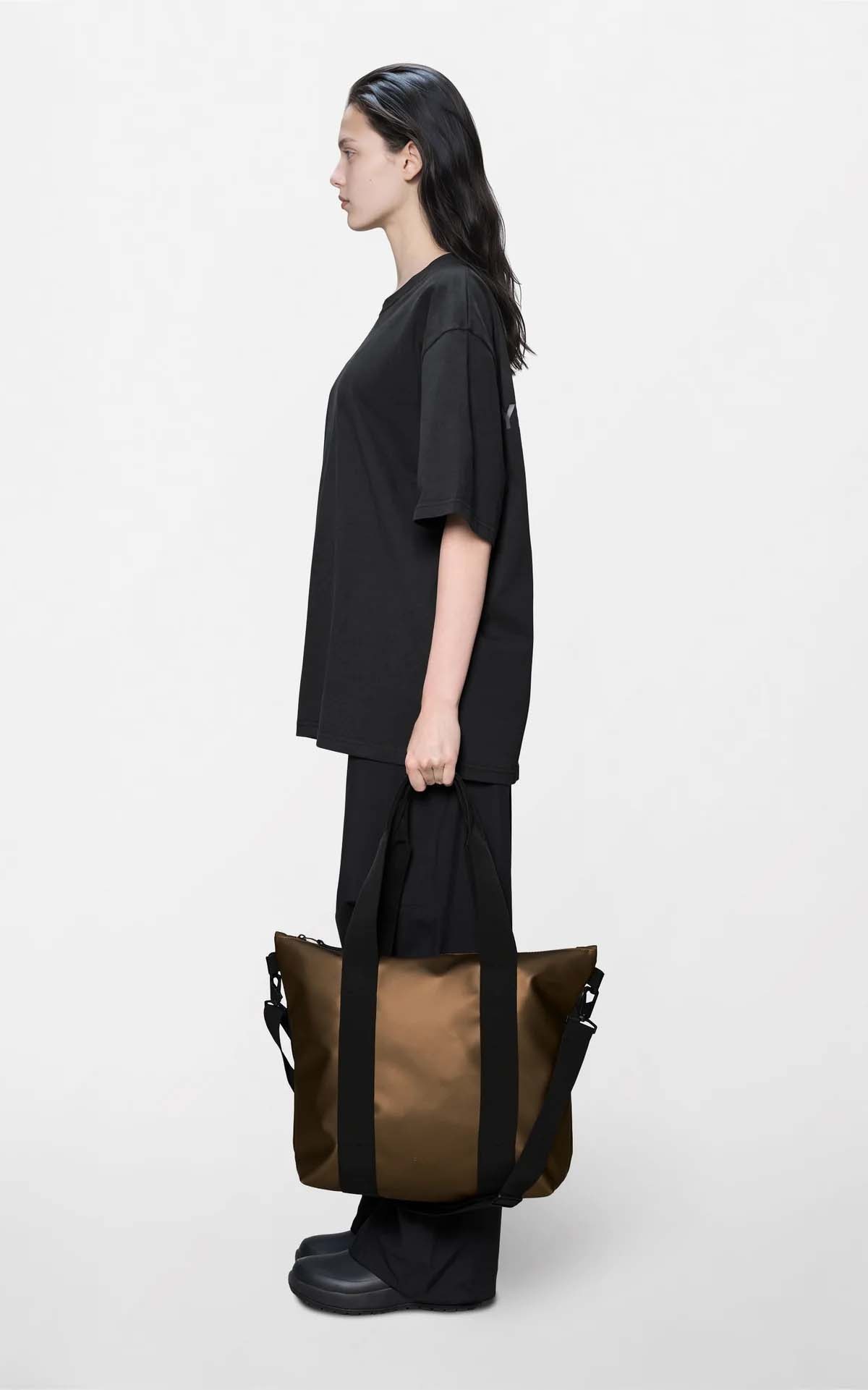 Bruin Shopper image