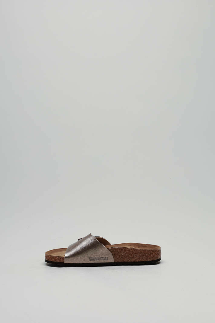 zoom in on Brons Slipper image Brons Slipper image