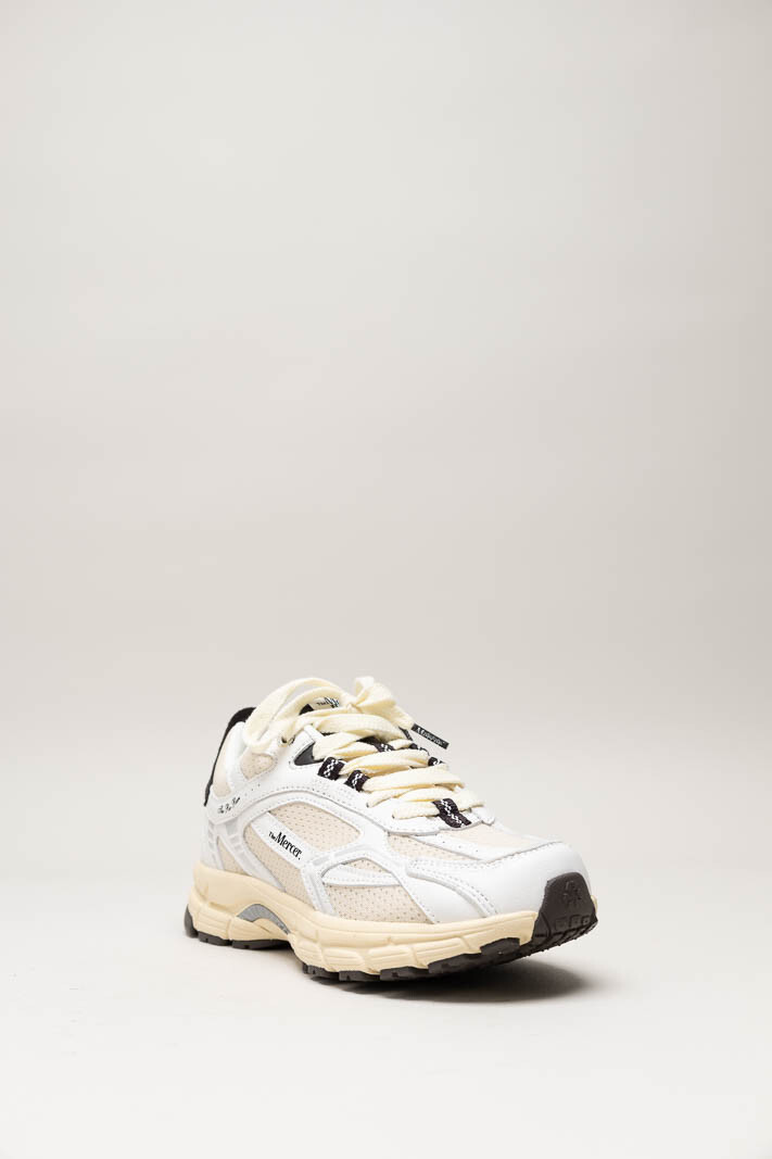 Beige Sneaker
