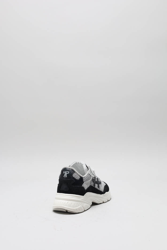 zoom in on Zwart Sneaker image Zwart Sneaker image