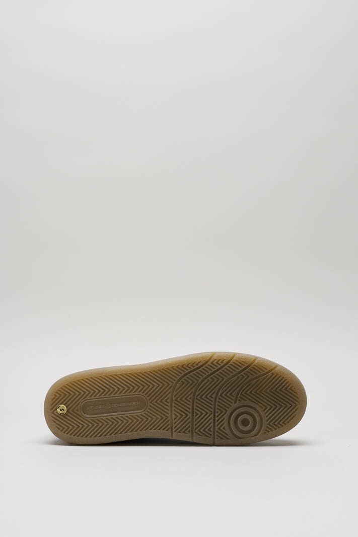 zoom in on Zwart Sneaker image Zwart Sneaker image